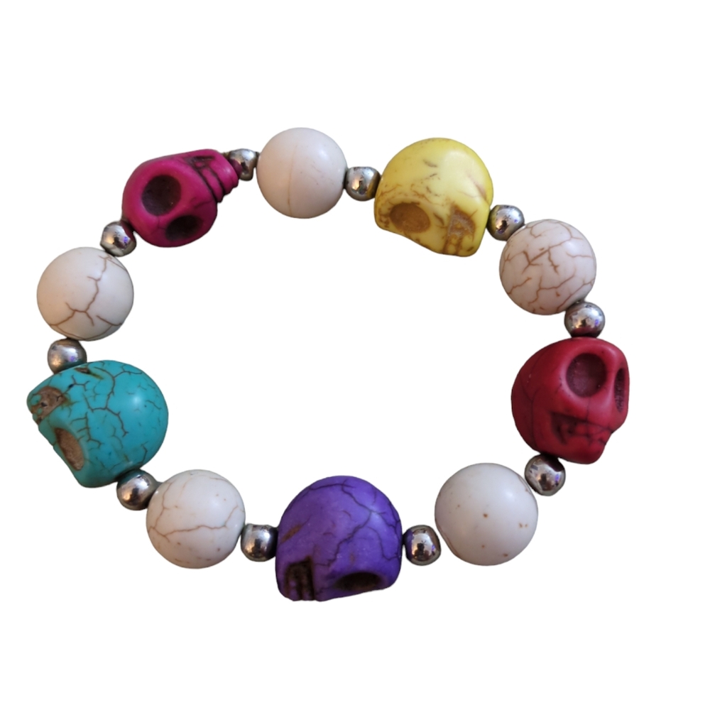 Bracelet with colorful Skulls!
